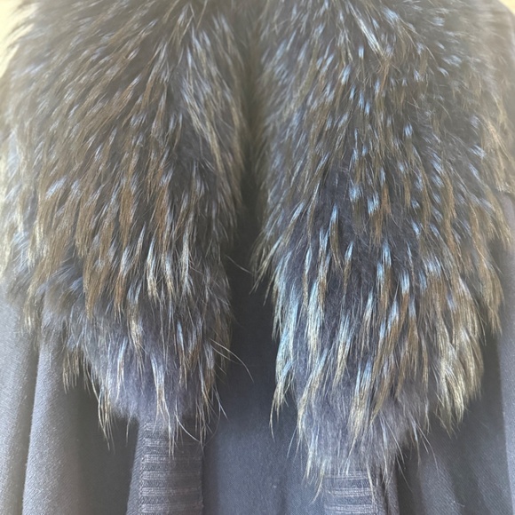 Alice + Olivia Izzy Cascade Open Front Cardigan Dyed Silver Fox Fur Collar, XS - Picture 2 of 4